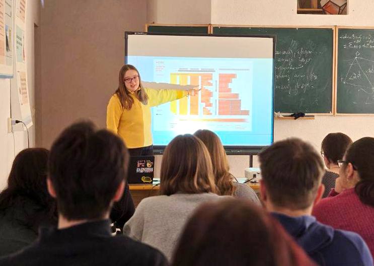Студенти на лекції про академічну мобільність в Австрію
